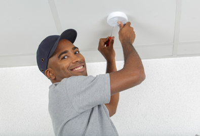 2022 smoke alarm legislation applies to both tenancies and sale contracts